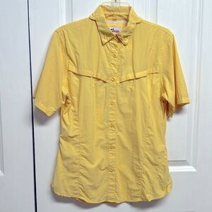 World Wide Sportsman Women’s Bright Yellow Fishing Top Size M